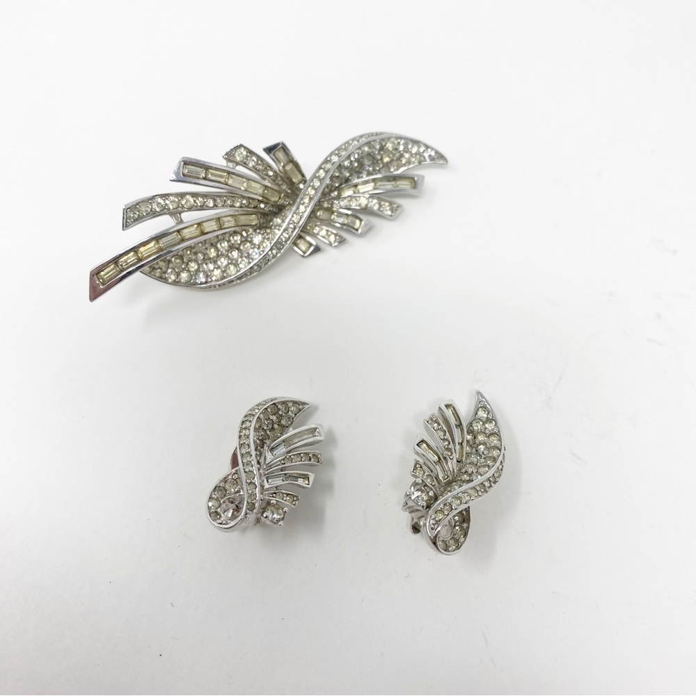 711 Vintage Pennino Rhinestone Brooch C1950-60 and Matching Earrings